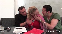 free красивая французская шлюшка с большими сиськами получает двойное проникновение в ее большую задницу free