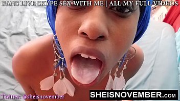 free 내 새 아빠가 내 입에 그의 성기를 밀어 넣은 다음 sheisnovember라는 이름의 내 얼굴 근접 촬영을 사정하고 큰 자연의 가슴과 젖꼭지로 입으로 입으로 알몸으로 무릎을 꿇고 큰 성기를 빠는 동안 free