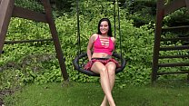 free юбка школьница такая короткая что мини лючия на открытом воздухе весело с ее юбкой летит free