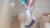 free я знаю что шпионить за мамой в ванной запрещено но замечательно слышать ее пердеть free