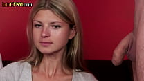 free одетые женщины раздетый мужчина домина соблазняет пару в трио сосания члена free