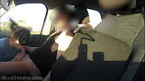 free 見知らぬ人が学校の駐車場で車の中でディックを吸っている私の妻を捕まえましたmisscreamy free