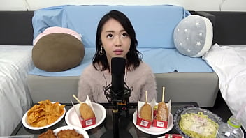 free 음부로 음란한 소리를 내는 변태 사운드 페티쉬 그녀는 그녀의 엉덩이를 들어 올리고 피스톤처럼 움직였습니다 그녀는 깊숙이 엿먹이기 위해 다리를 벌렸다 free