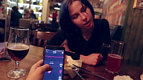 free я взял под свой контроль вибратор моей сводной сестры в баре и довел ее до оргазма free