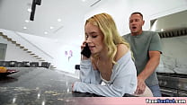 free хлоя хочет снять квартиру но это слишком дорого может быть она может чтото сделать free