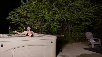free сводная сестра корчит рожицу ахегао получая сильный удар я могу стрелять из огнемета куда захочу free